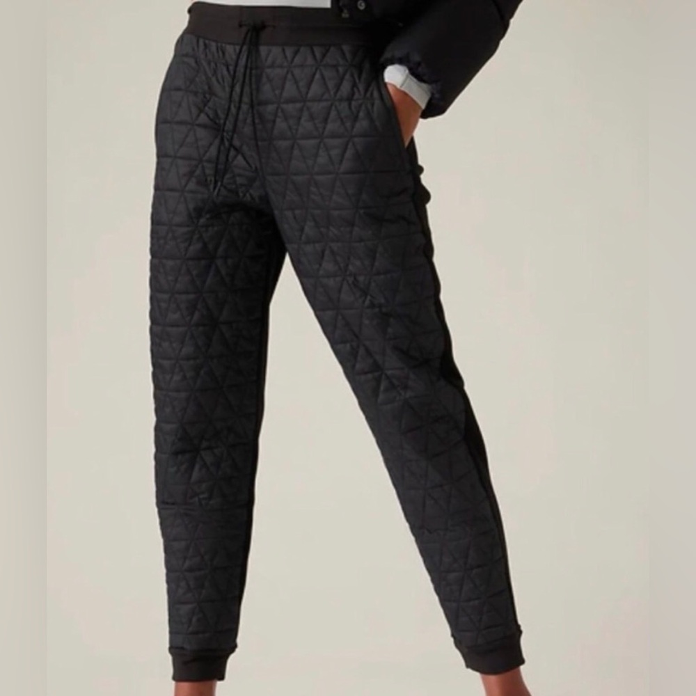 NWT Athleta Solstice Jogger Sz 10 Quilted Black